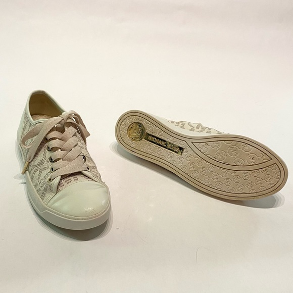 Michael Kors sneakers 6.5 - Picture 3 of 8